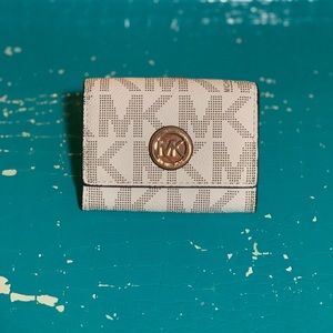 Michael Kors Logo Wallet